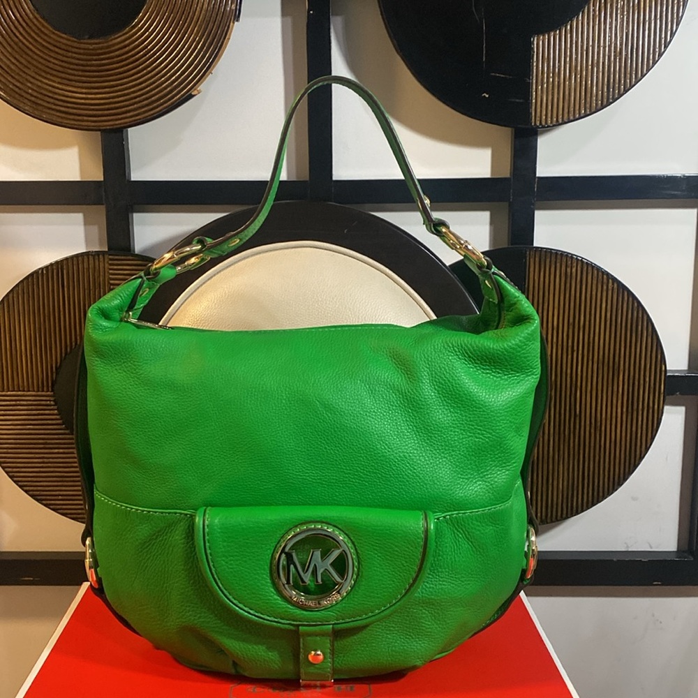 Beautiful Michael Kors bag used in good condition.